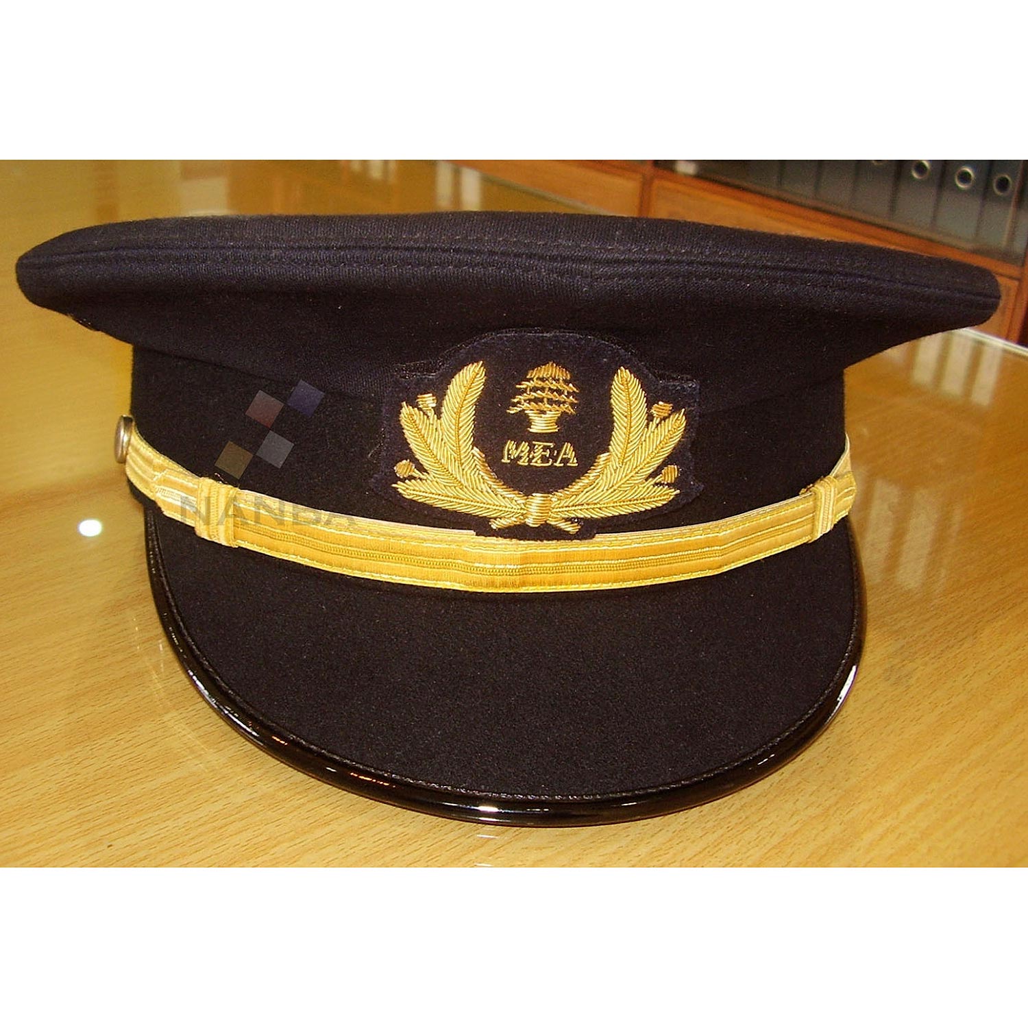 BLACK PEAKED CAP WITH EMBLEM BLACK PEAKED CAP WITH EMBLEM