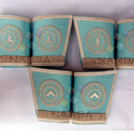 Craft Gauntlets With Badge